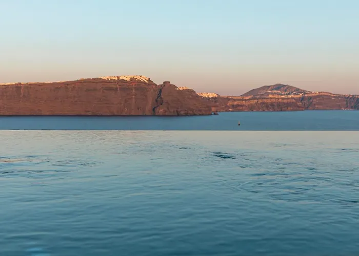 Pearl Of Caldera - Boutique By Pearl Collection イア