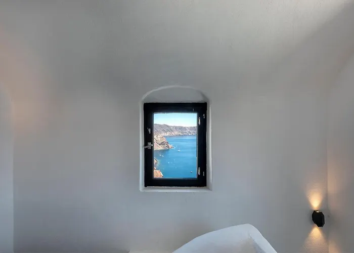 Pearl Of Caldera - Boutique By Pearl Collection