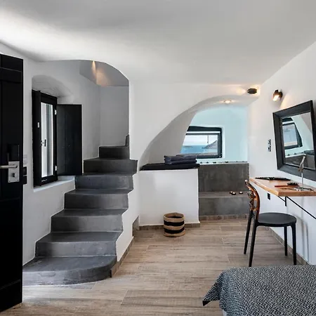 Pearl Of Caldera - Boutique By Pearl Collection 4*