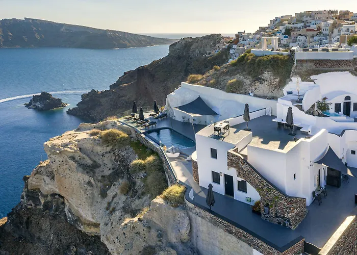 Pearl Of Caldera - Boutique By Pearl Collection 4*