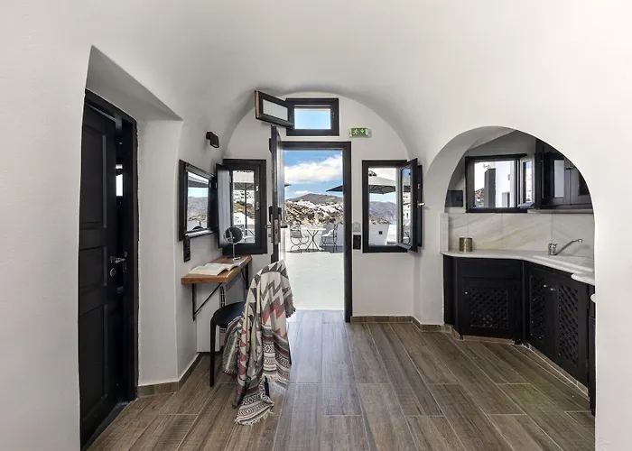 Pearl Of Caldera - Boutique By Pearl Collection 4*